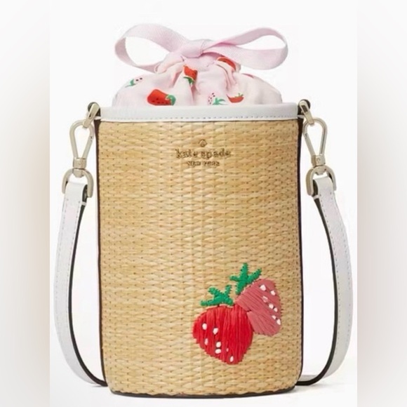 kate spade Handbags - Kate Spade New York Picnic in the Park Straw Crossbody